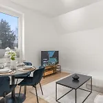 Shiny Homes - Elegant Apartment *