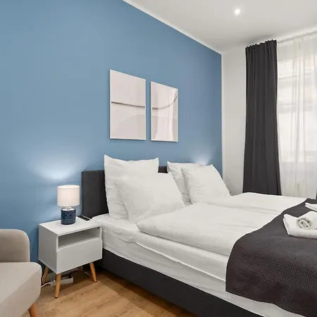 Shiny Homes - Elegant *