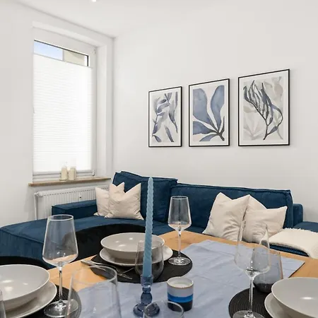 Shiny Homes - Elegant *