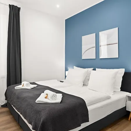 Shiny Homes - Elegant