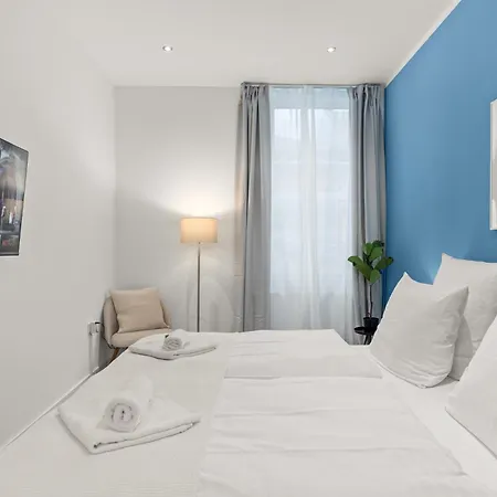 Shiny Homes - Elegant *