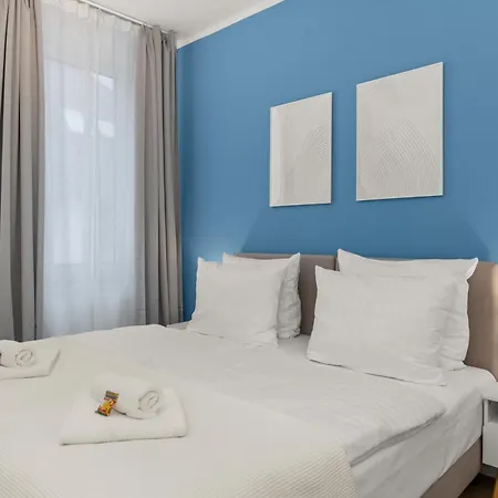 Shiny Homes - Elegant