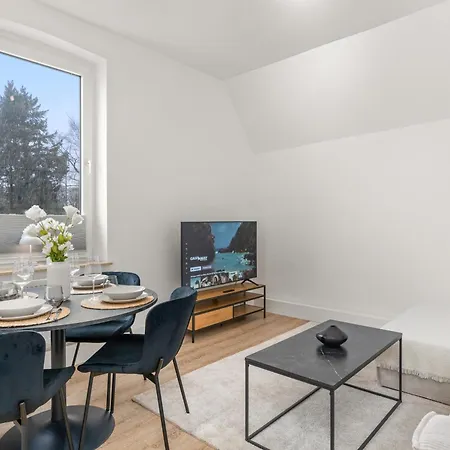 Shiny Homes - Elegant Apartment *