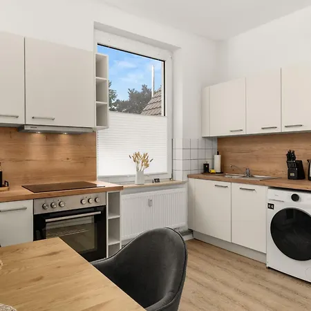 Shiny Homes - Elegant