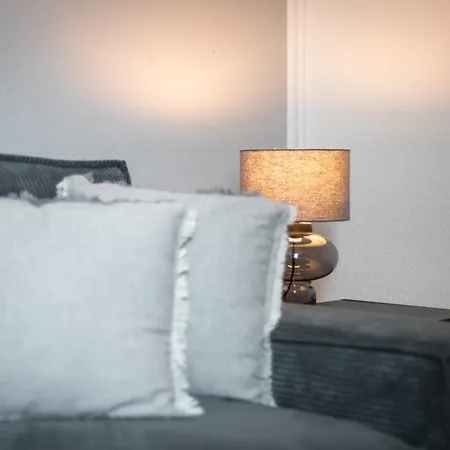 Shiny Homes - Elegant Apartman *