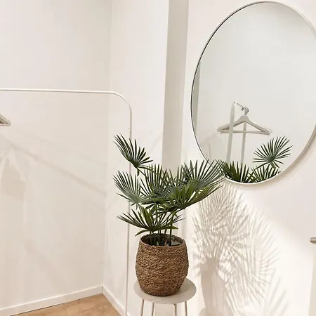 Shiny Homes - Elegant *