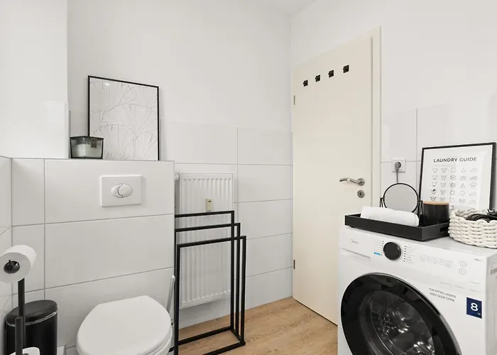 Shiny Homes - Elegant *