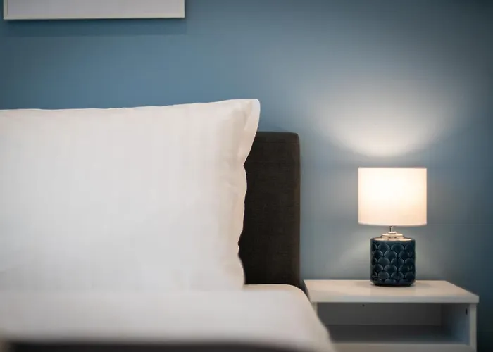 Shiny Homes - Elegant