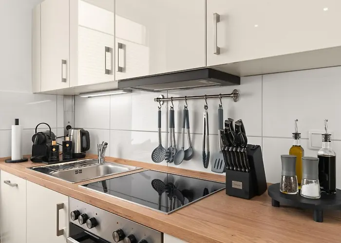 Shiny Homes - Elegant