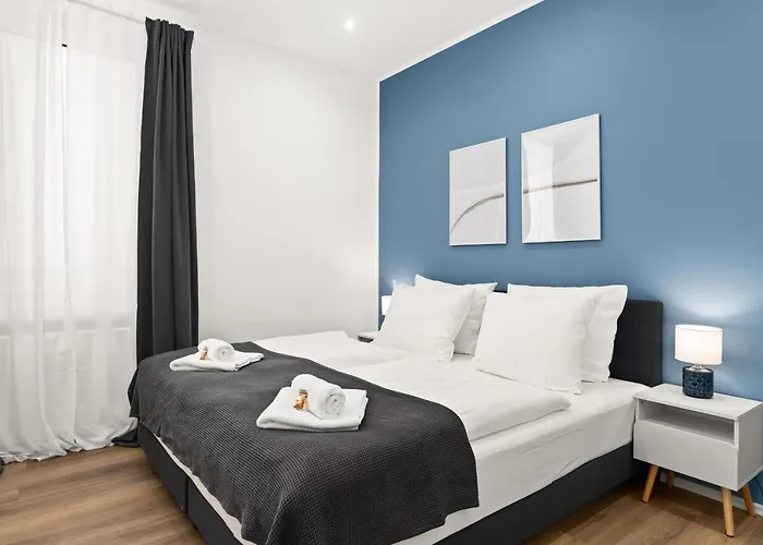 Shiny Homes - Elegant