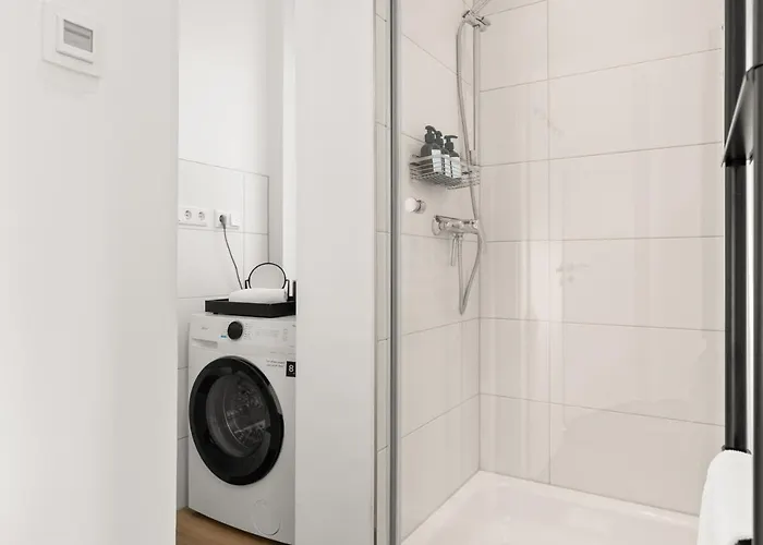 Shiny Homes - Elegant