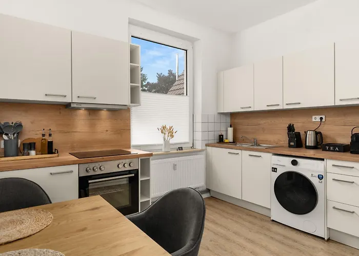 Shiny Homes - Elegant